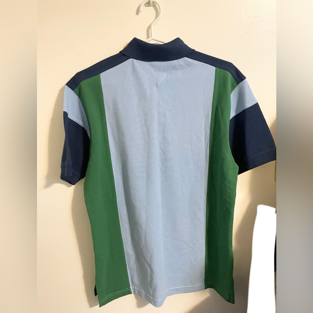 Sz US S Tommy Hilfiger Blue and Green Polo Shirt with Color-Block Design - Picture 2 of 5